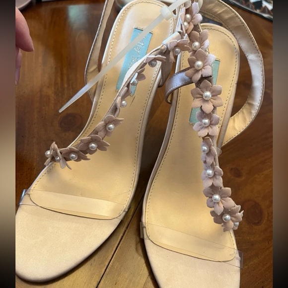 Betsey Johnson Pink Floral Heels - Picture 3 of 6